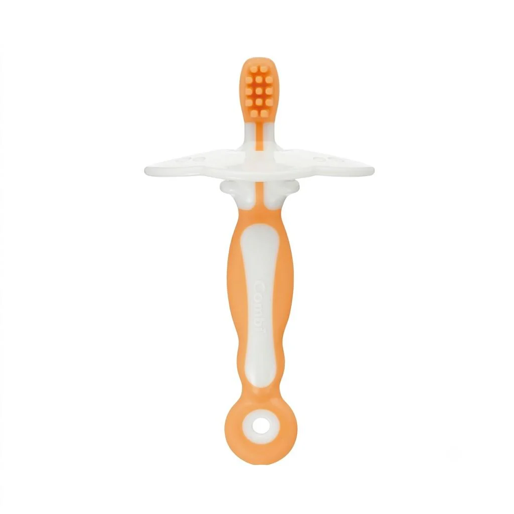 Combi Teteo Baby Toothbrush Set Gentle Oral Care (0+ Months) - Image 2