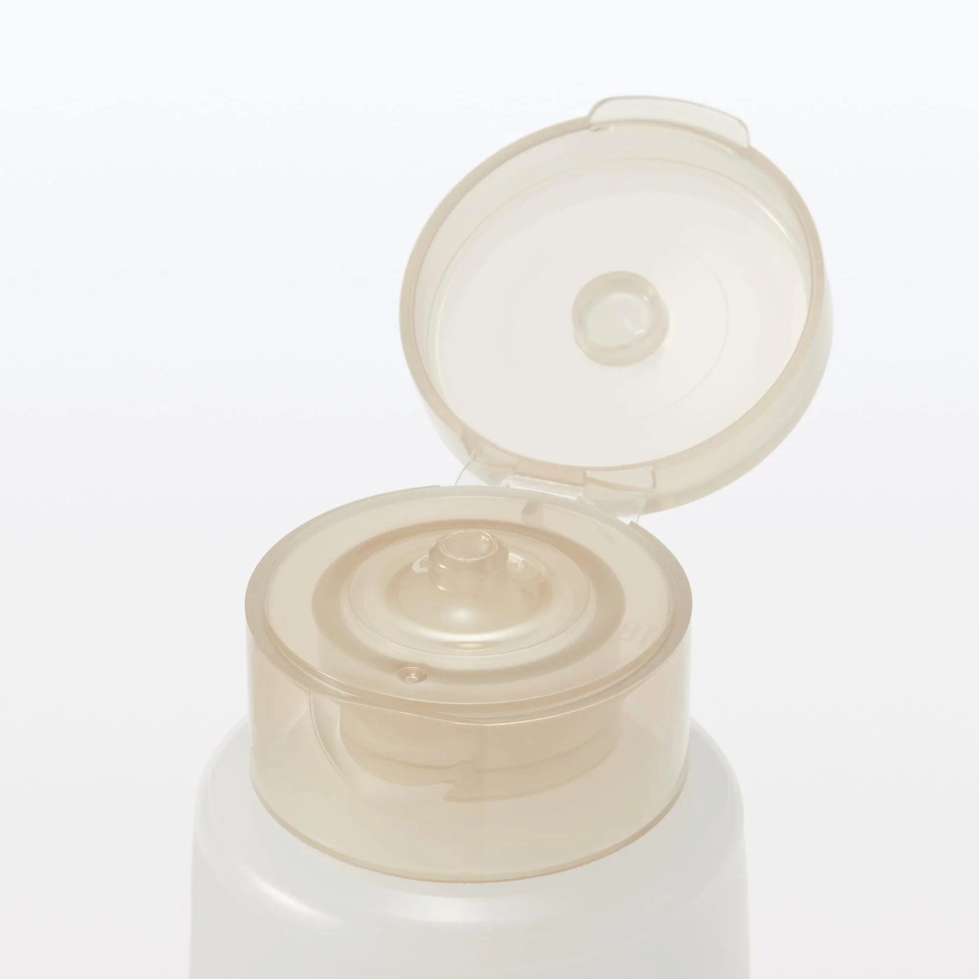 Muji Naturally Derived All-In-One Gel for Sensitive Skin 150g - Image 4